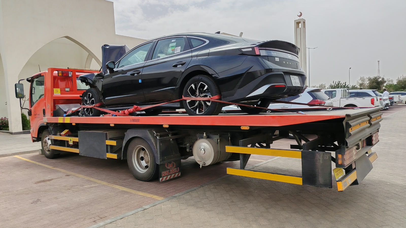Hyundai sedan — accident recovery transport